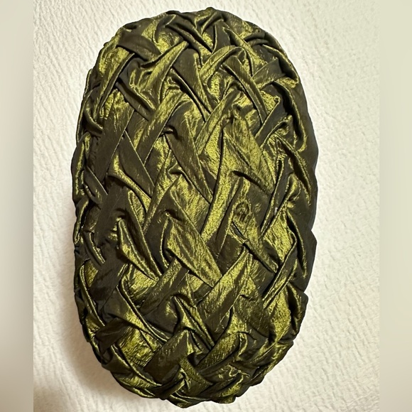 Accent pillows never used. $75 price for 2 pillows - Picture 2 of 3